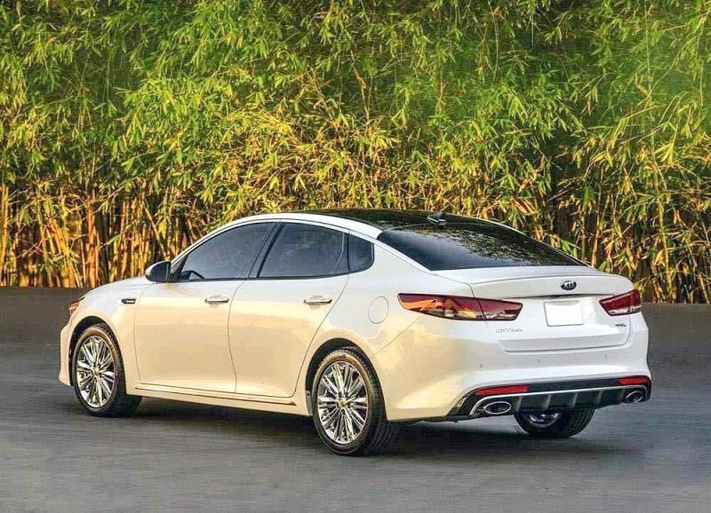 How much does a Kia Optima weigh