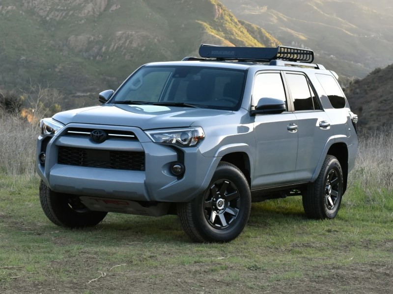 How much does a Toyota 4runner weigh