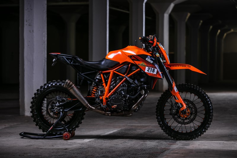 Who makes KTM motorcycles