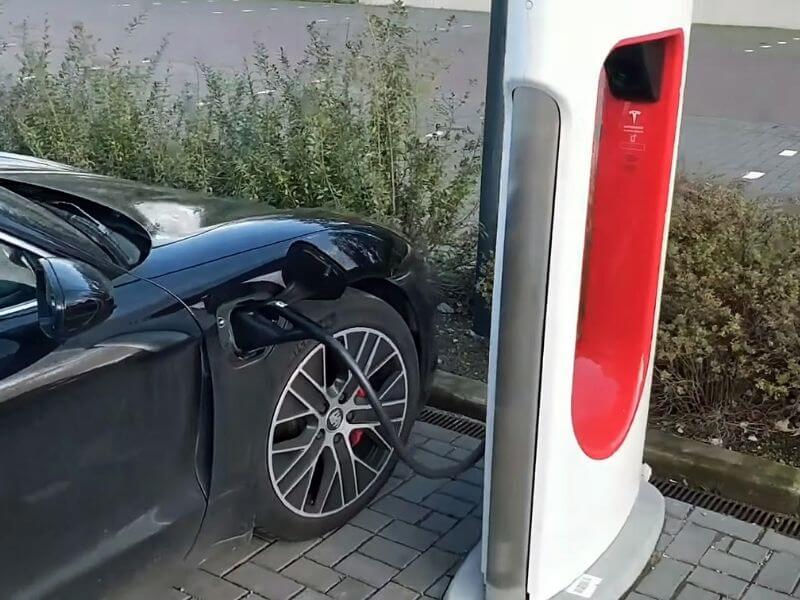 Tesla chargers work