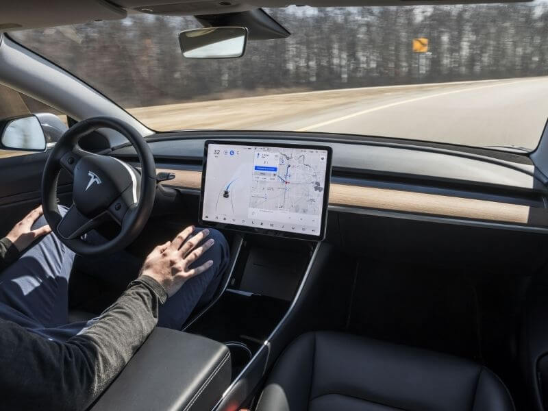 Tesla's drive Themselves