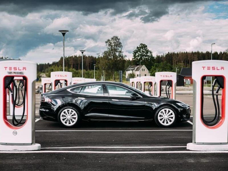 electricity does it take to charge a Tesla